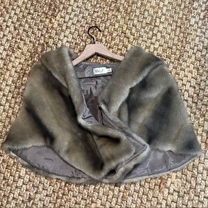 Eliza J Faux “Fur” caplet ~ perfect for that winter wedding or gathering!!